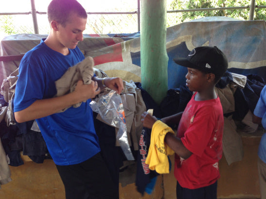 Foothill Christian School Arrives in Dominican Republic